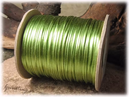 Äppelgrön Rattail / Satincord tjocklek ca 2 mm