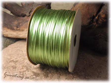 Äppelgrön Rattail / Satincord tjocklek ca 1 mm