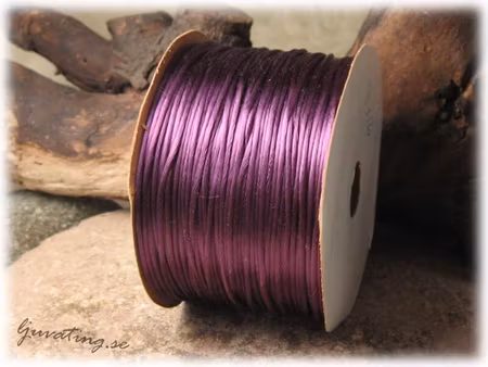 Plommonlila Rattail / Satincord tjocklek ca 1 mm