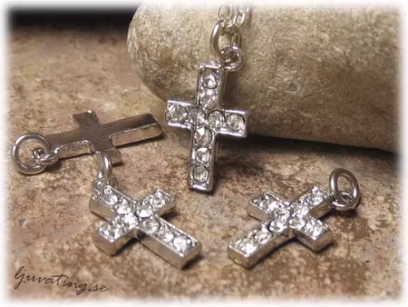 Kors liten berlock platina med clear strass 15x10