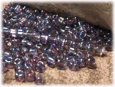 Miyuki triangel amethyst rainbow 8/0