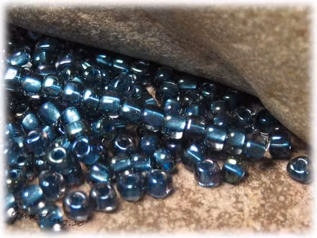 Miyuki triangel fancy montana blue 8/0