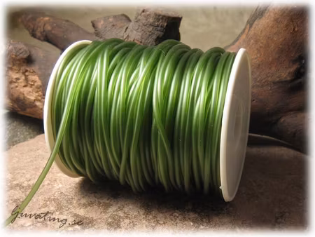 Gummislang ihålig transparent grön tjocklek ca 2mm