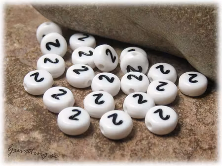 Pärlor siffran 2 i acryl  20-pack ca 7 mm