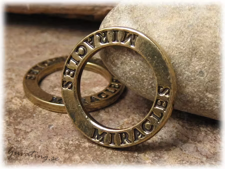 Ring med text MIRACLES antik brons ca 22 mm