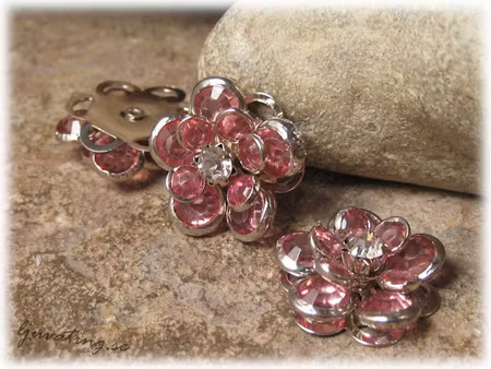 Blomma connector med rosa strass 18 mm
