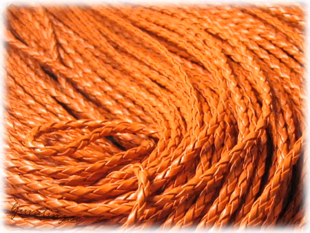 Rostorange flätat band läderimitation tjockl ca3mm