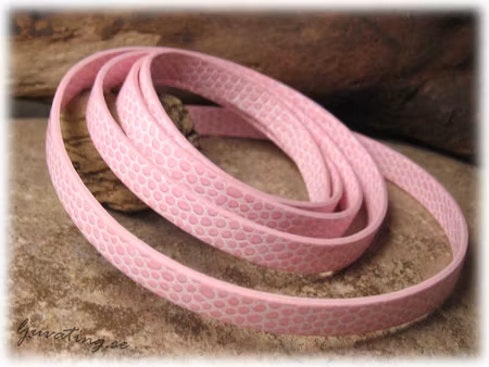 Rosa platt band läderimitation bredd ca 7 mm