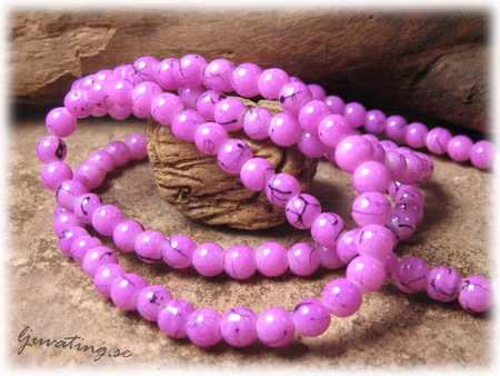 Glaspärlor cerise med svarta stänk 30-pack ca 6 mm