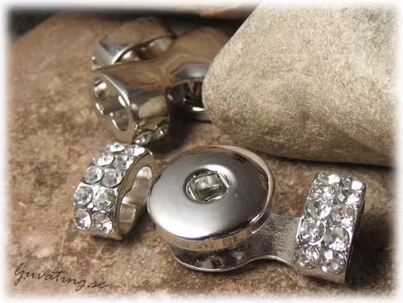 Chunk lås armbandsfäste blingbling hål ca 5-6 mm