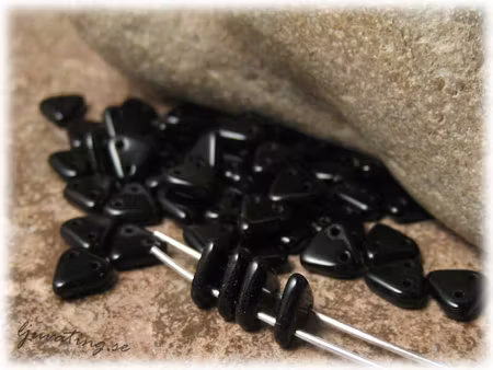 Czechmates triangel 30-pack jet svart 6 mm