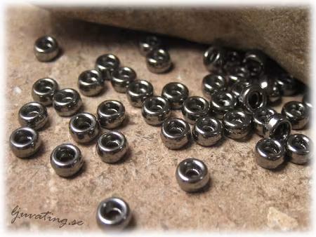 Hematitsvarta små metall pärlor 50-pack ca 4x2 mm