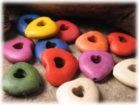 Hjärta i howlite mixade matta färger 4-pack