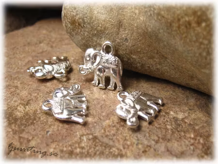 Berlock liten elefant ljus silverfärgad metall ca14x12 mm