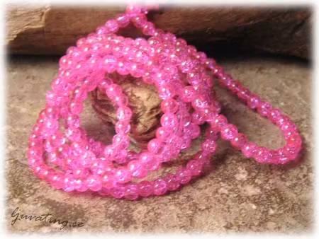 1 sträng krackelerad cerise rund glaspärla ca 4 mm