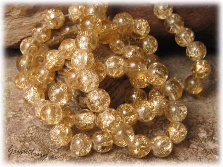 1 sträng krackelerad guldbeige rund glaspärla ca 8 mm