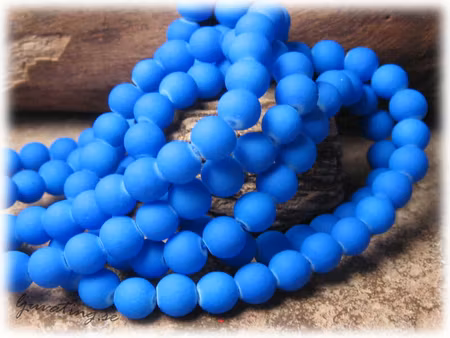 1 sträng blå glaspärla gummiöverdrag ca 6 mm