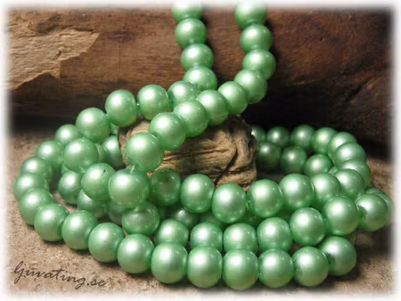 1 sträng mintgrön lackad/lackad rund glaspärla ca 8 mm