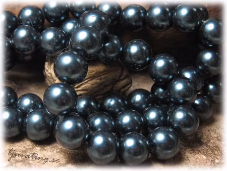 1 sträng glaspärlor vaxad/färgad blåbärsblå ca 12 mm
