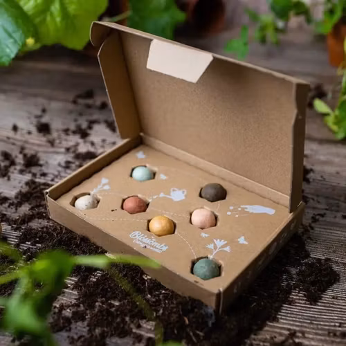 Presentbox “With Love” – Eko Fjärilsmix (7 fröbomber)