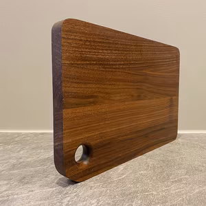 Liten skärbräda/scharkbricka i valnöt