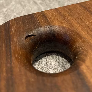 Outlet: Liten skärbräda/scharkbricka i valnöt