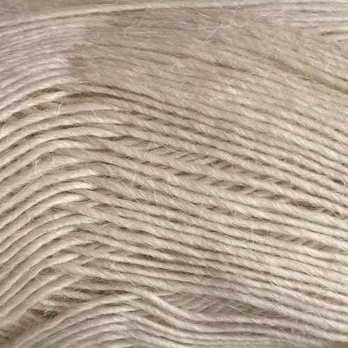 Tynd Lamauld Råhvid