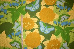 Bomullstyg Grönt med gula blommor och fåglar 70-tals retro