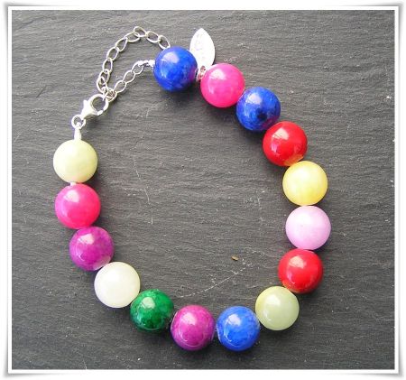 Armband med färgad jade (357)