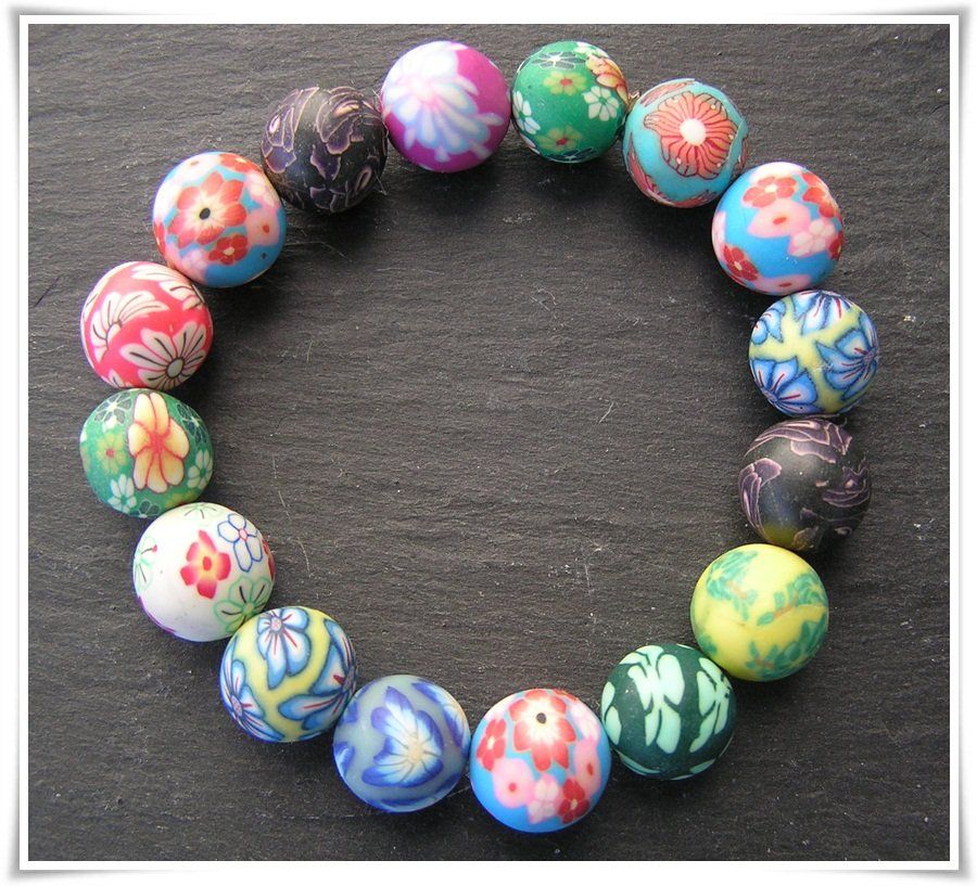 Armband med fimopärlor (359)