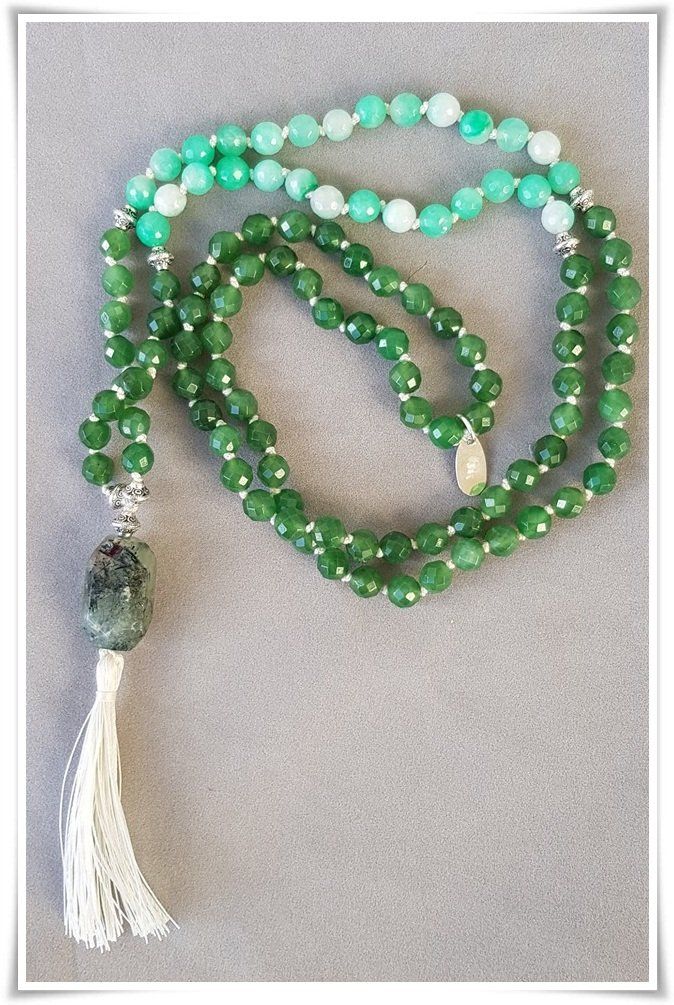 Mala färgad jade