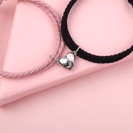 Magnetiska kärleksarmband