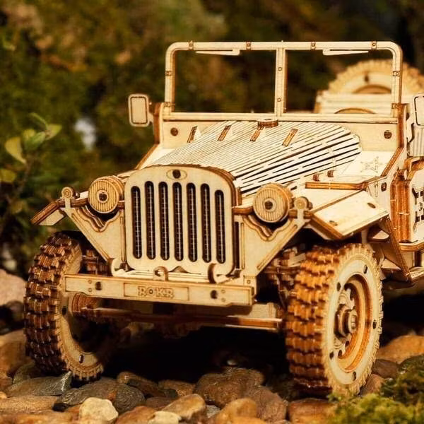 Army Field Car MC701 Robotime