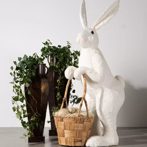 Hare Med Korg Vit Stor 39x60x110cm. Förbeställning
