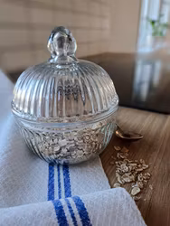 Glasskål av återvunnet glas