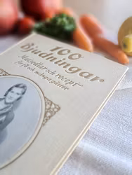 Vintage kokbok 100 bjudningar av Waldemar Ekegårdh, Jenny Åkerstöm m fl