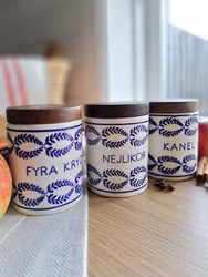 Vintage burkar med trälock Fyra kryddor, Nejlikor, Kanel, 3 styck