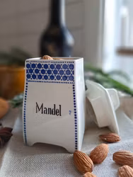 Vintage burk med lock Mandel