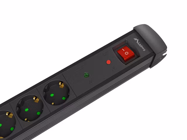 ÖVERSPÄNNINGSSKYDD LANBERG SP1 5M 5X SCHUKO UTTAG SVART