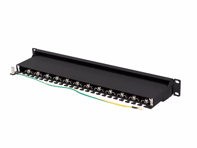 PATCHPANEL 24 PORT 1U 19" CAT.7 FTP SKÄRMAD SVART LANBERG