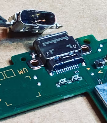 Nintendo Switch lite USB-C port reparation