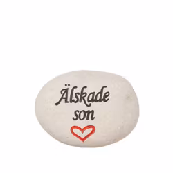 Natursten med texten "Älskade son"