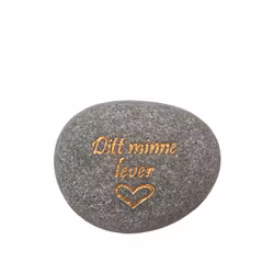 Natursten Grå med texten "Ditt minne lever"