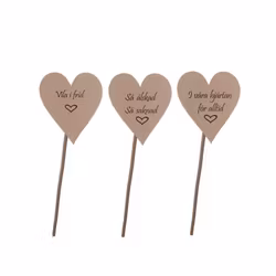 Hjärta i smide på pinne 30 cm – rosa/beige med texten ”I våra hjärtan för alltid”