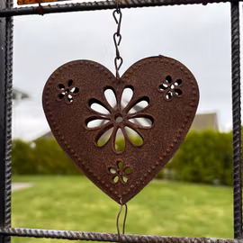 Dubbel hjärta, skylt till armeringsnät