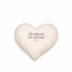 Hjärta med text "Så älskad så saknad"