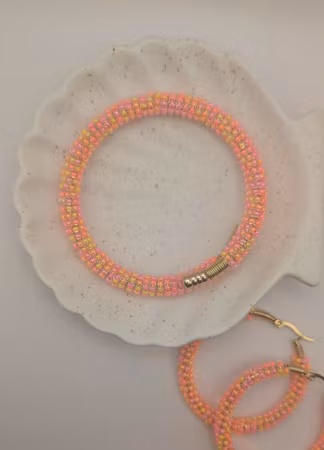 Cotton Candy Twirl Armbånd – Håndlaget med Miyuki-perler