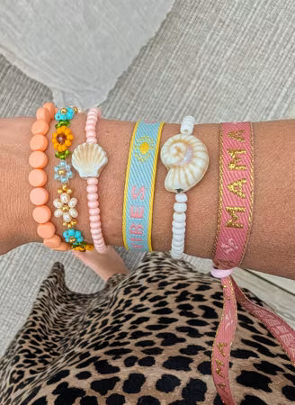 Seashell Charm- Elastiskt armbånd