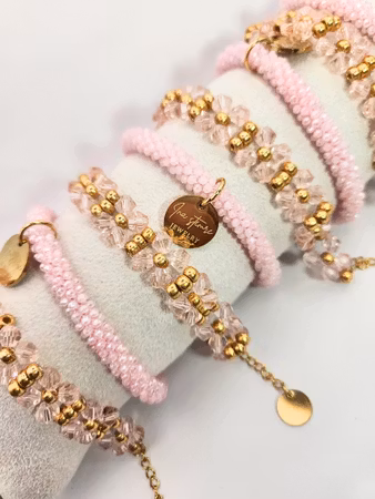 Elegant Bracelet – Rose Bloom