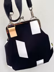 Väska "Aster" med börsknäppe